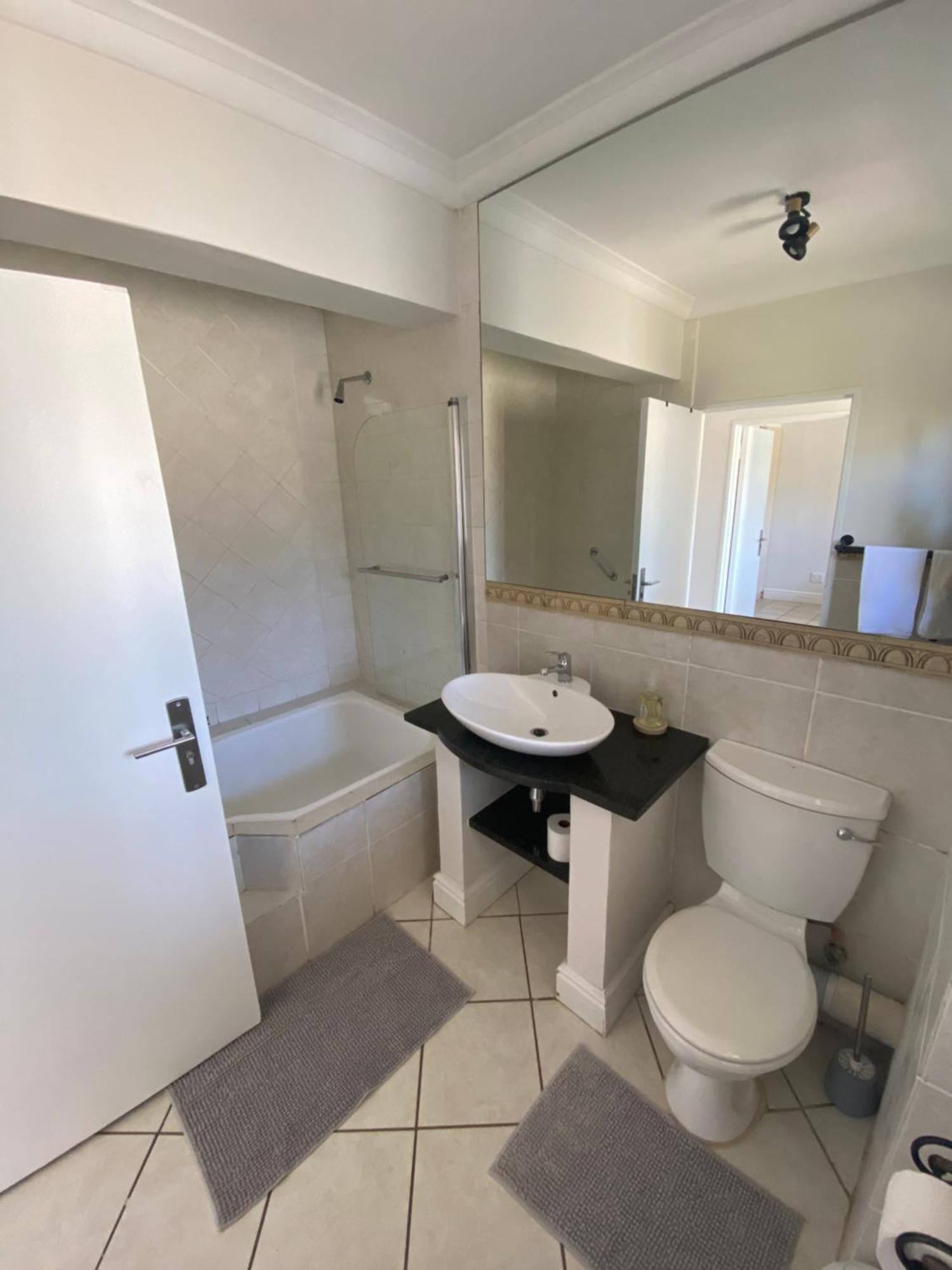 Apartment Castleton Unit 73 *